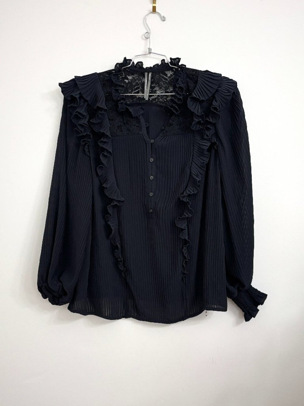 Anthropologie Pleated Ruffled Black Long Sleeve Lace Blouse - Medium